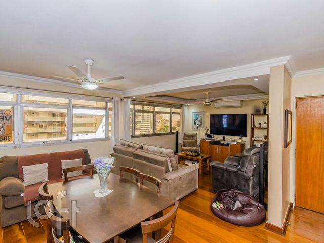 Apartamento com 138m², 3 dormitórios, 1 suíte, 1 vaga, Petrópolis em Porto Alegre