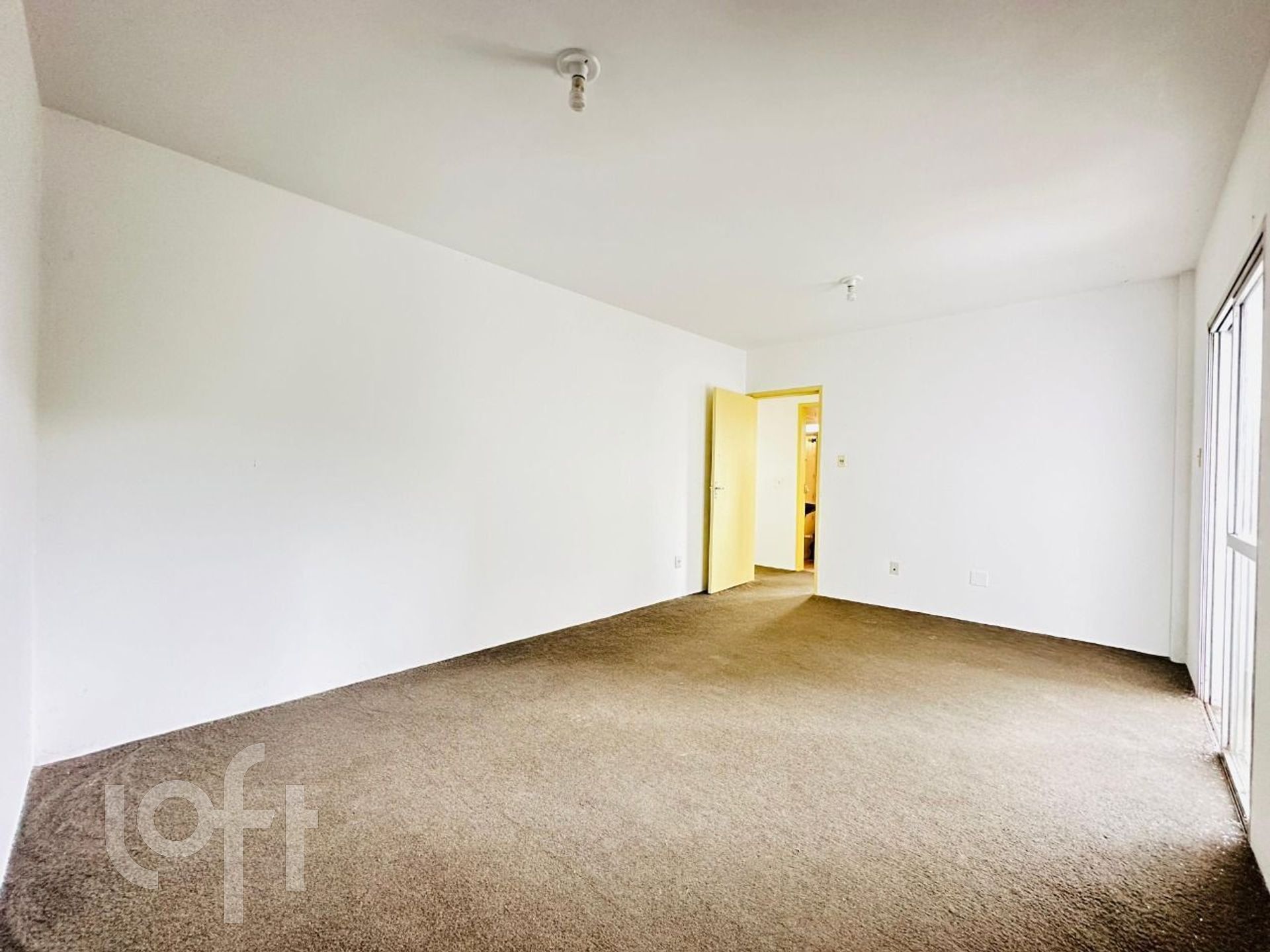 Apartamento à venda em Kobrasol com 73 m², 3 quartos, 1 suíte, 1 vaga