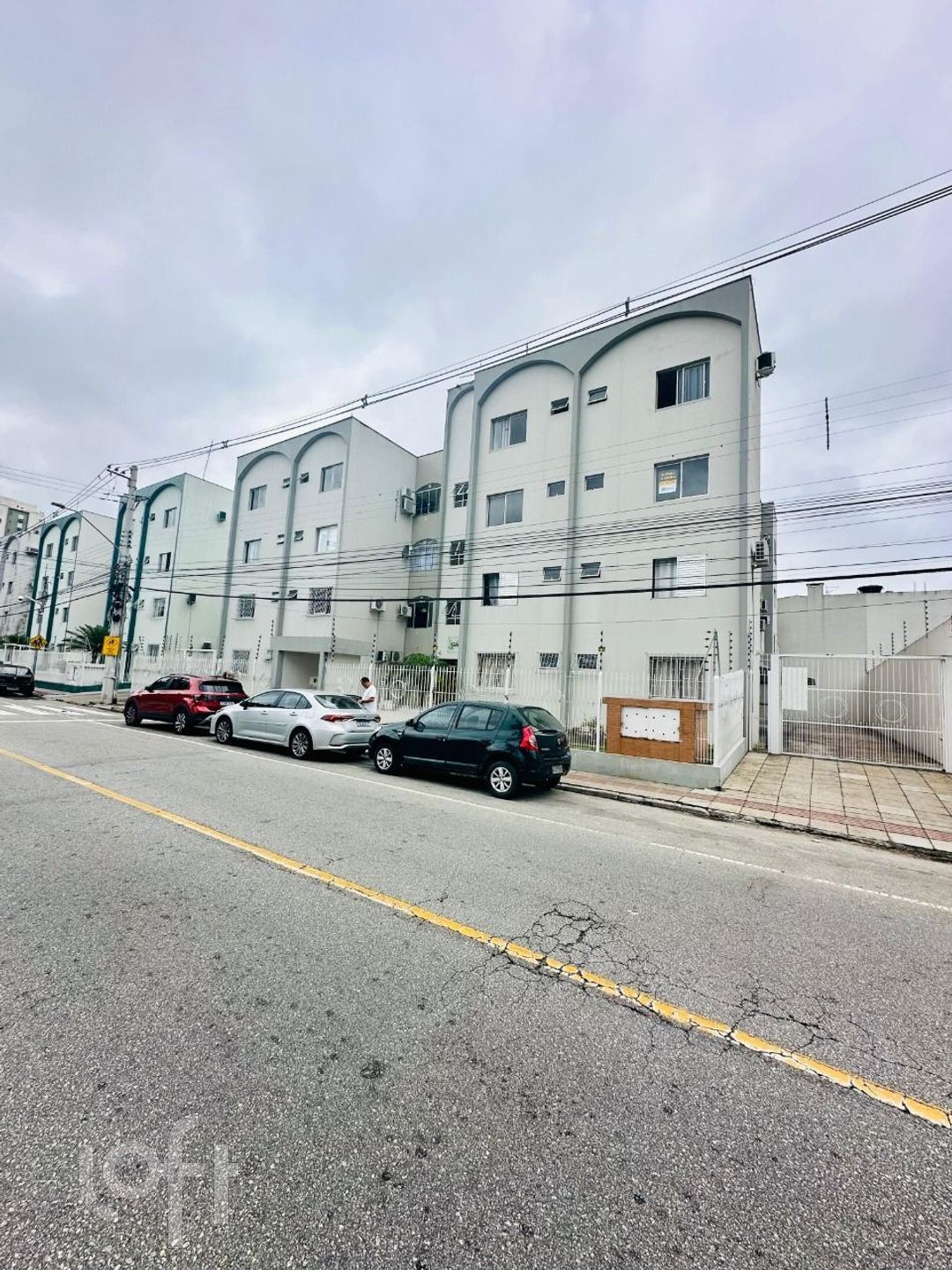Apartamento à venda em Kobrasol com 73 m², 3 quartos, 1 suíte, 1 vaga