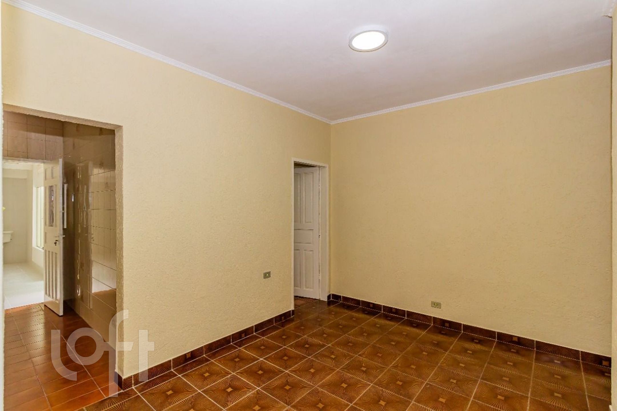 Casa à venda com 2 quartos, 109m² - Foto 1