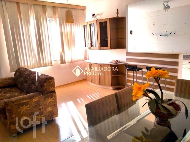 Apartamento com 65m², 2 dormitórios, 1 suíte, 1 vaga, Vila Ipiranga em Porto Alegre