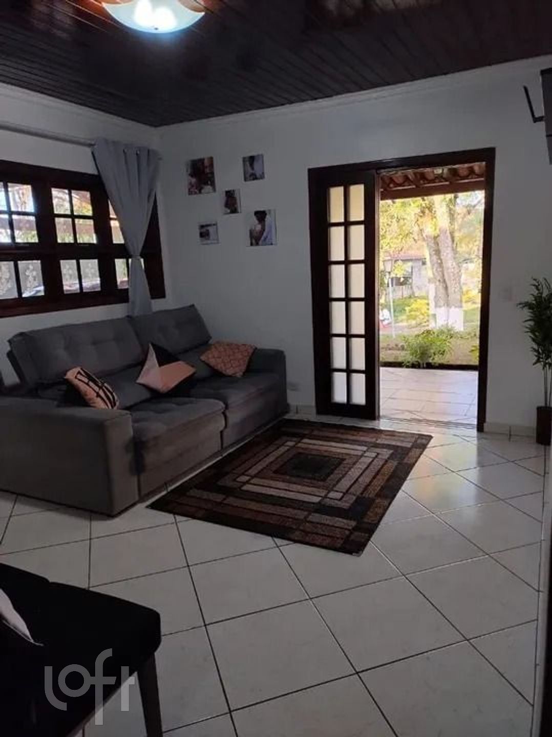 Casa à venda em Parelheiros com 300 m², 3 quartos,