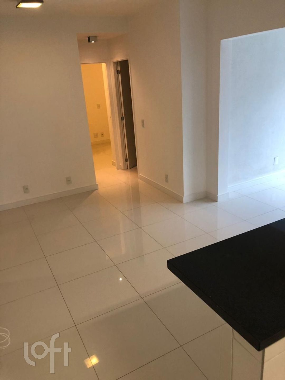 Apartamento à venda com 1 quarto, 60m² - Foto 6