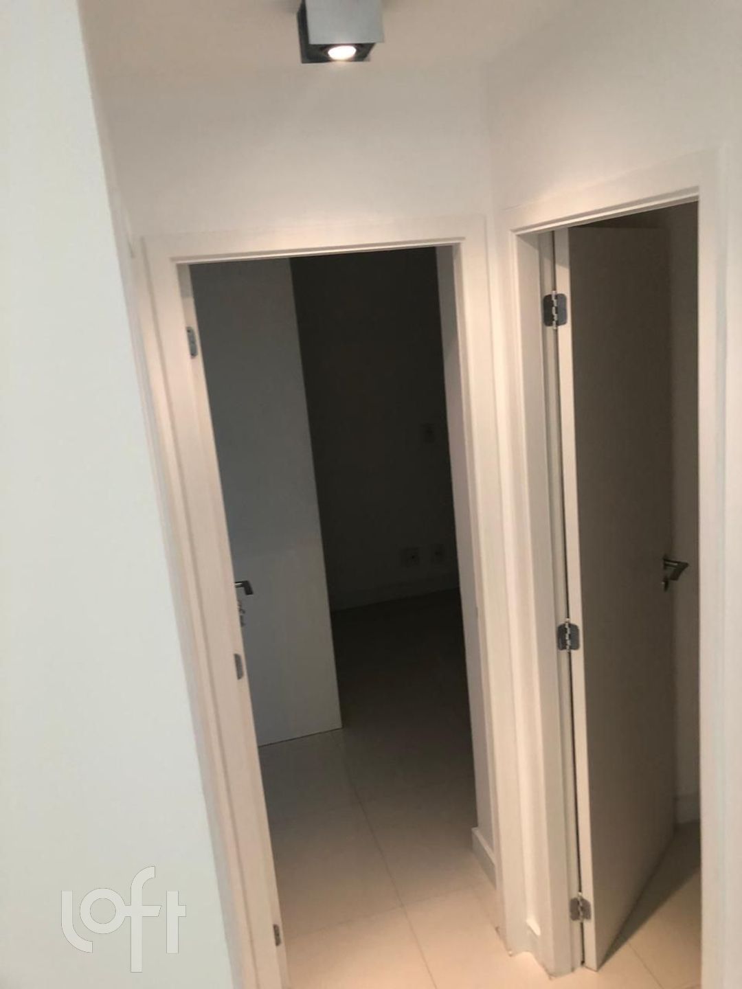 Apartamento à venda com 1 quarto, 60m² - Foto 16