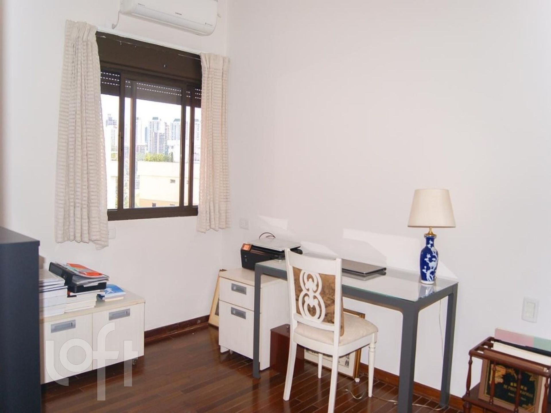 Apartamento à venda com 3 quartos, 200m² - Foto 1