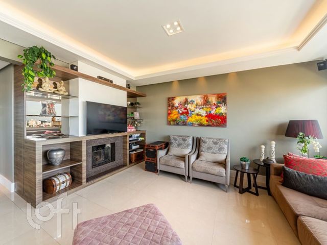 Apartamento com 105m², 2 dormitórios, 1 suíte, 2 vagas, Petrópolis em Porto Alegre