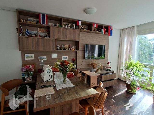 Apartamento com 122m², 3 dormitórios, 1 suíte, 1 vaga, Bela Vista em Porto Alegre