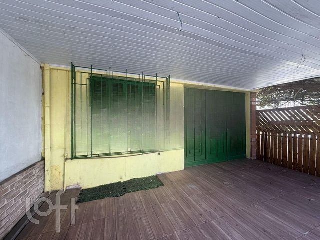 Casa com 280m², 3 dormitórios, 3 vagas, Petrópolis em Porto Alegre