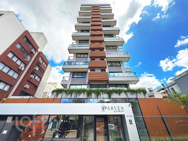 Apartamento com 102m², 3 dormitórios, 2 vagas, Menino Deus em Porto Alegre