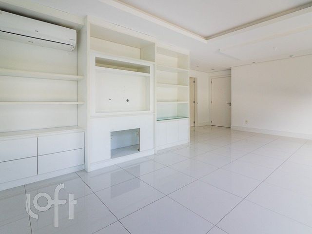 Apartamento com 112m², 3 dormitórios, 3 suítes, 2 vagas, Petrópolis em Porto Alegre