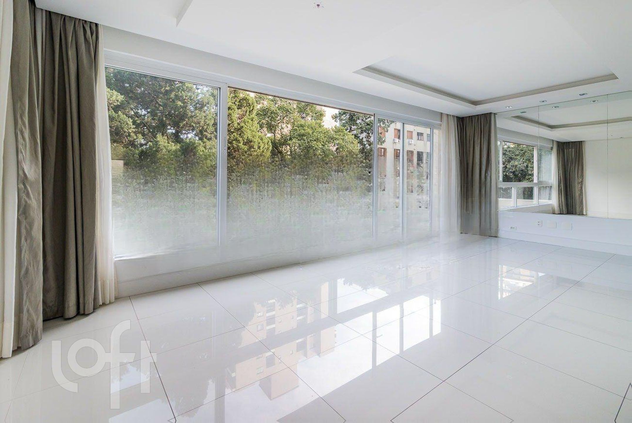 Apartamento com 112m², 3 dormitórios, 3 suítes, 2 vagas, Petrópolis em Porto Alegre