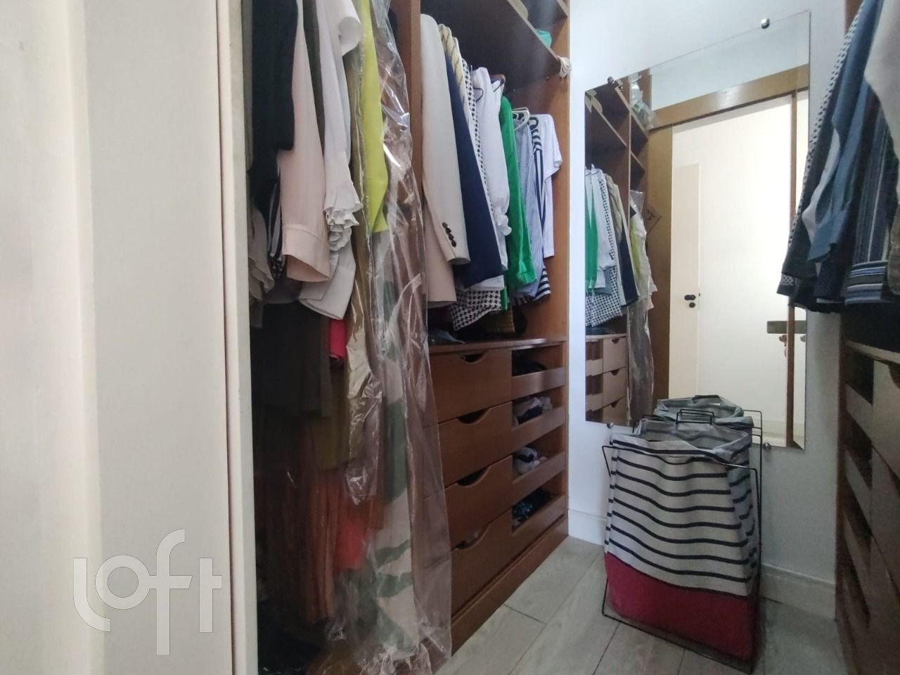 Apartamento à venda com 4 quartos, 196m² - Foto 18