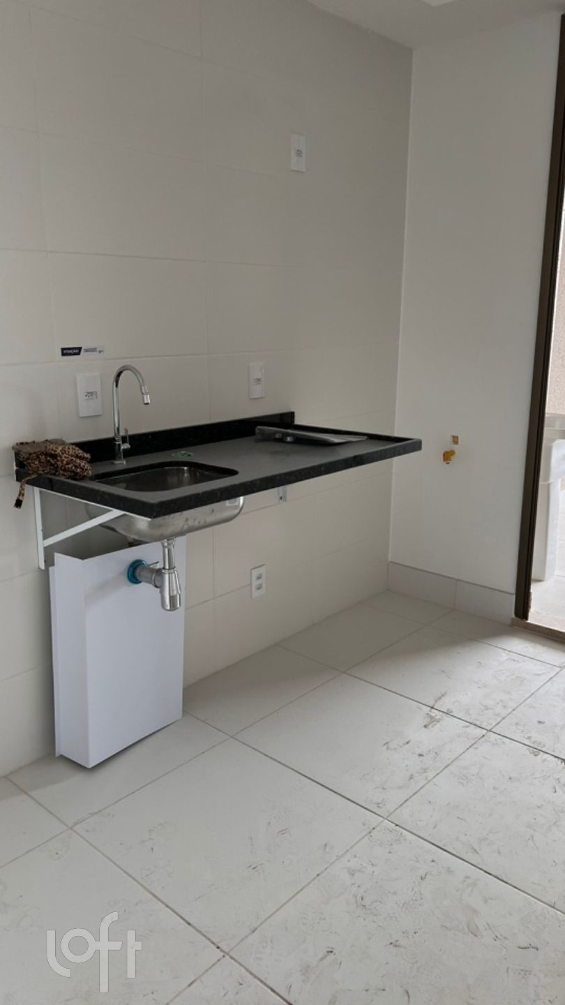 Apartamento à venda com 2 quartos, 67m² - Foto 2