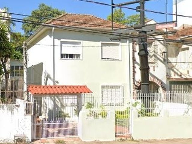 Casa com 300m², 3 dormitórios, 3 vagas, Menino Deus em Porto Alegre