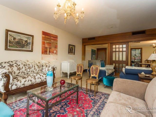 Apartamento com 304m², 3 dormitórios, 1 suíte, 2 vagas, Bela Vista em Porto Alegre