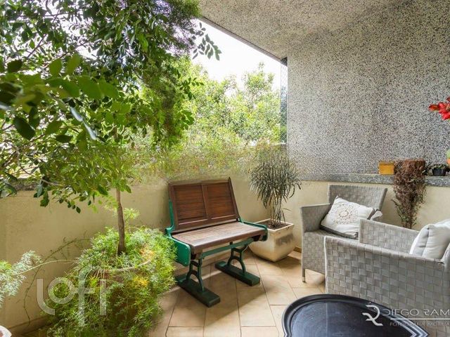 Apartamento com 304m², 3 dormitórios, 1 suíte, 2 vagas, Bela Vista em Porto Alegre