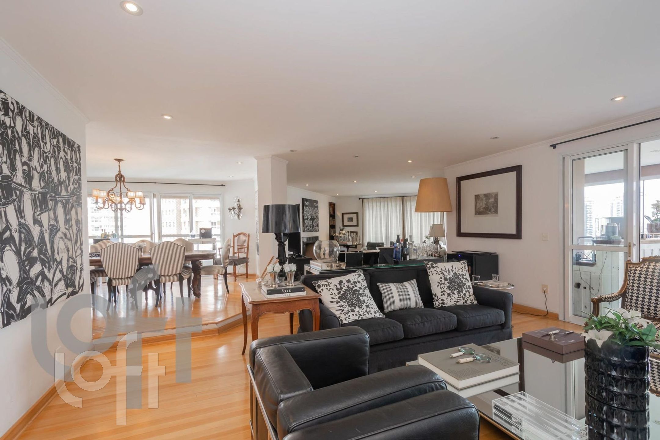 Apartamento à venda com 4 quartos, 335m² - Foto 27