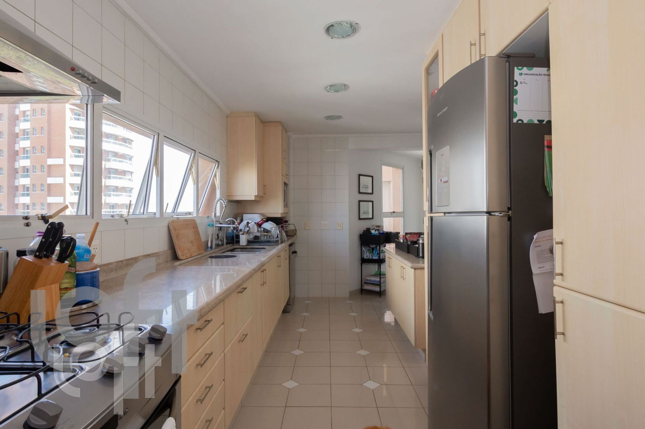 Apartamento à venda com 4 quartos, 335m² - Foto 32