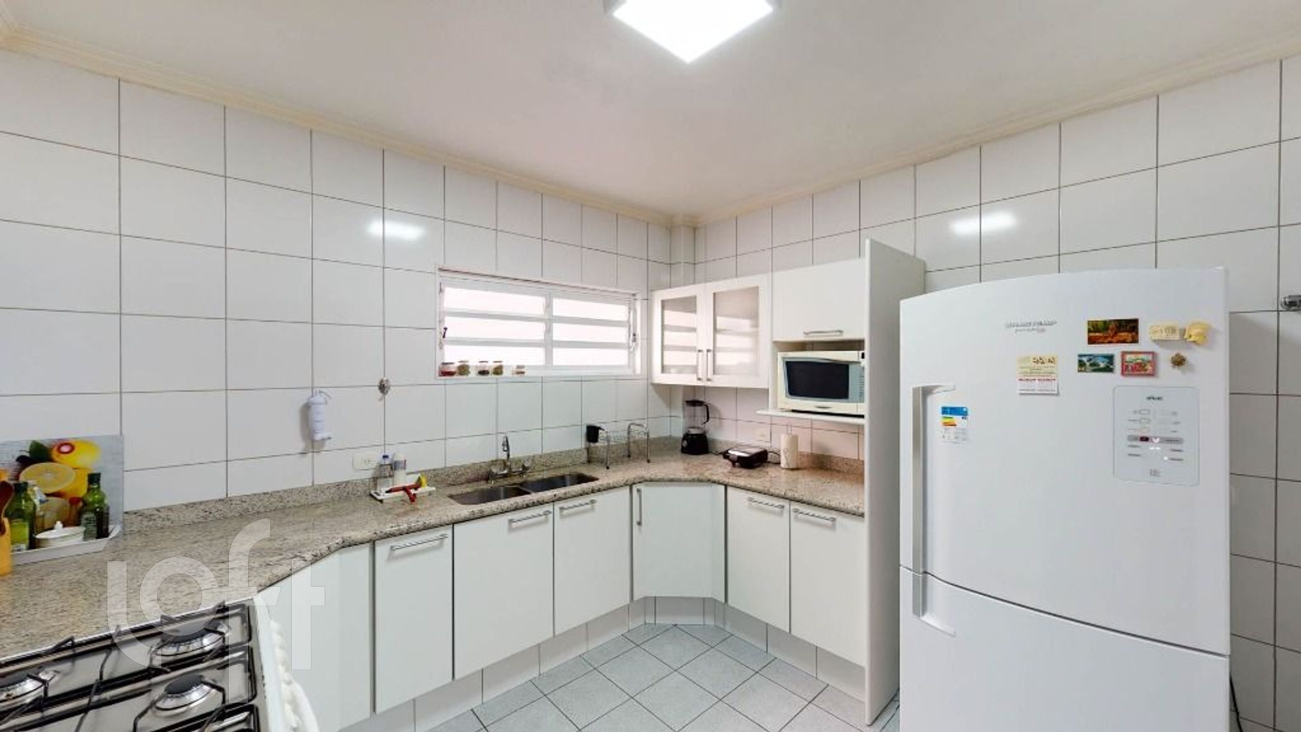 Apartamento à venda com 3 quartos, 178m² - Foto 3