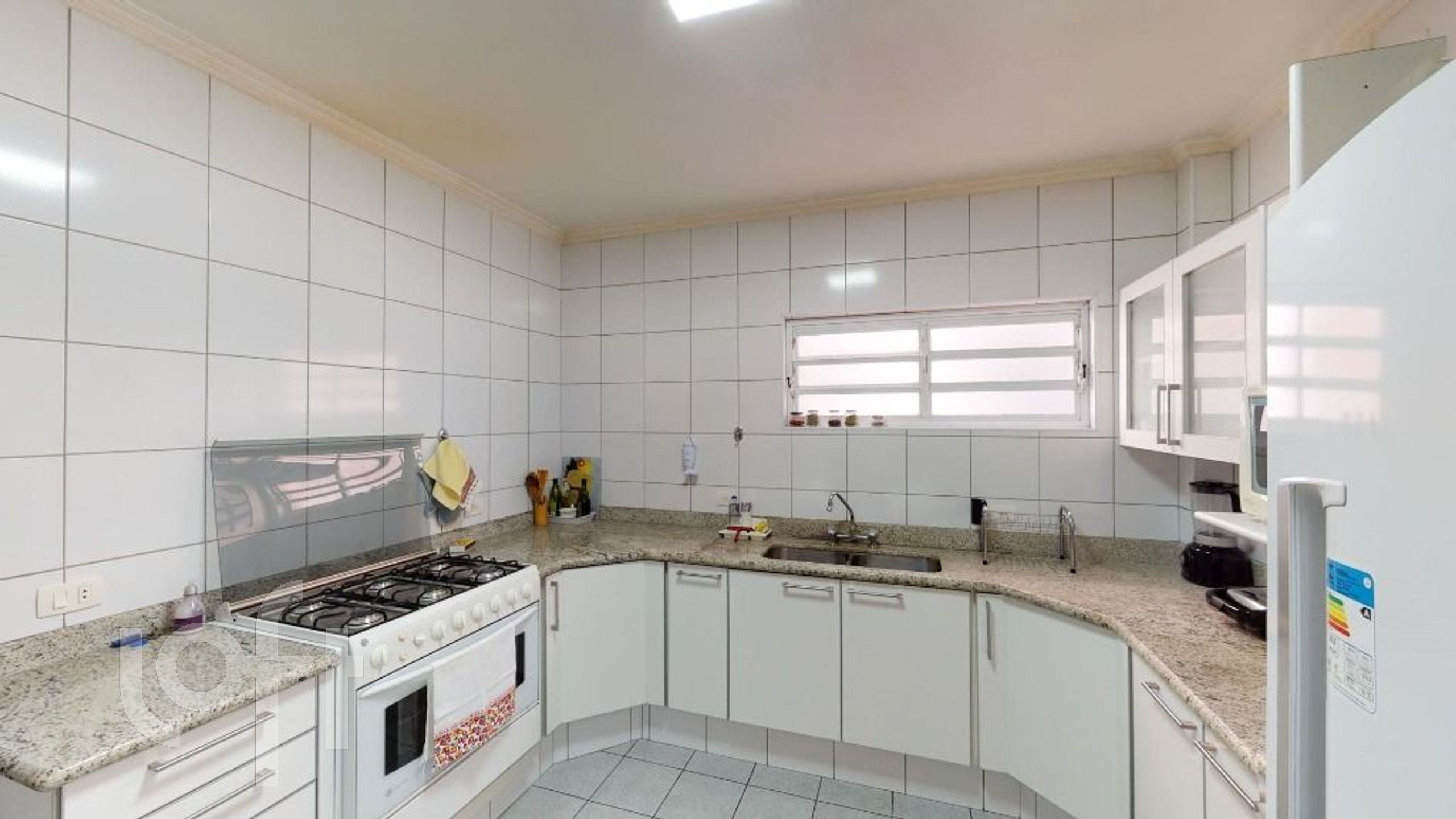 Apartamento à venda com 3 quartos, 178m² - Foto 8