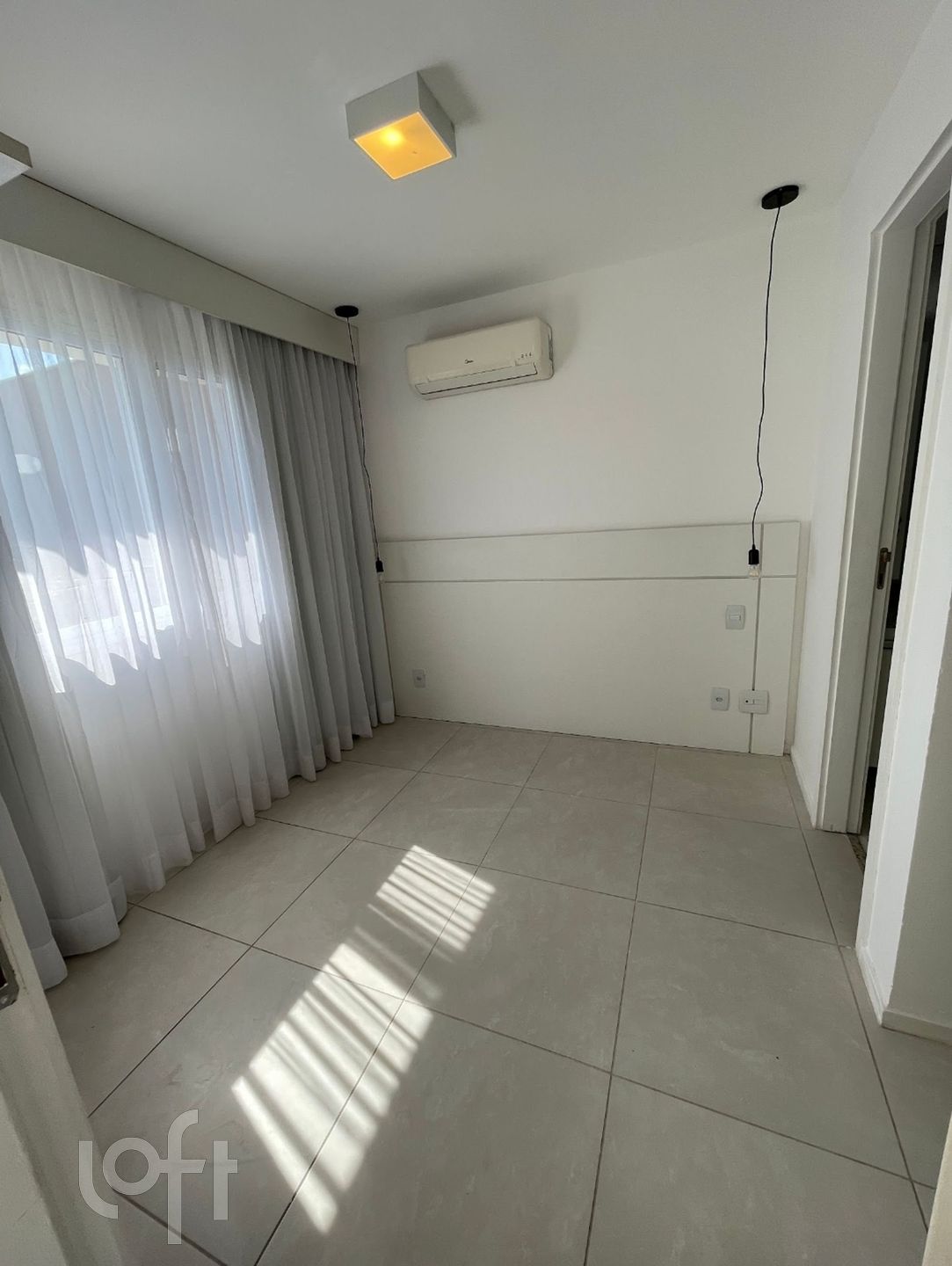 Apartamento à venda com 3 quartos, 139m² - Foto 4