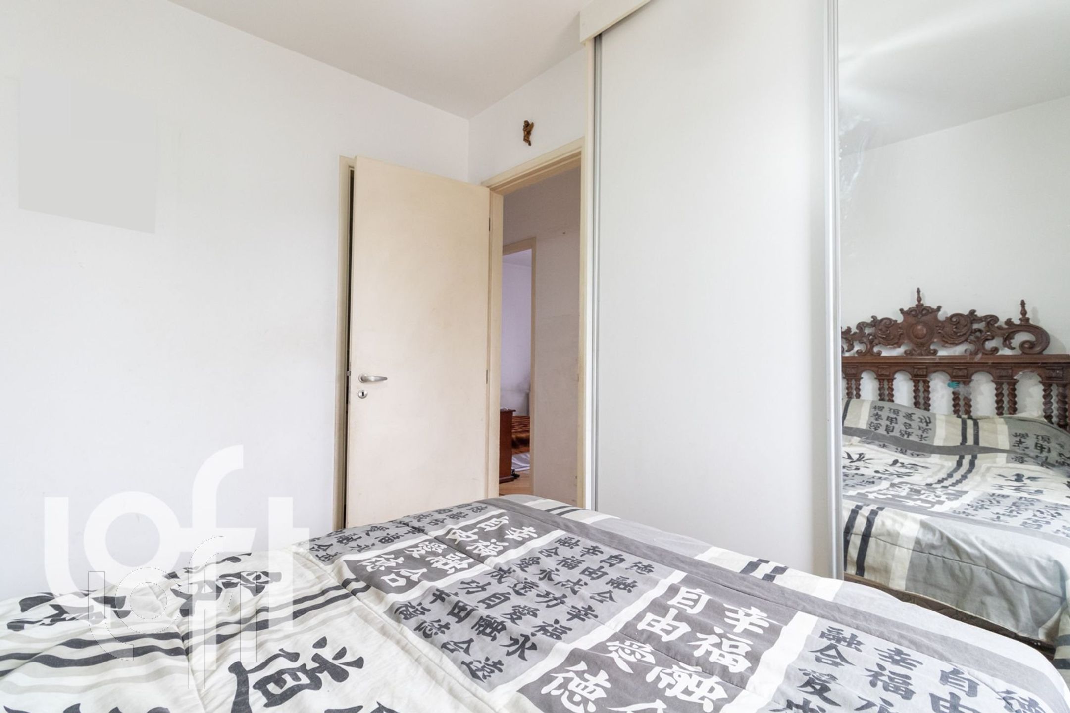 Apartamento à venda com 3 quartos, 67m² - Foto 2