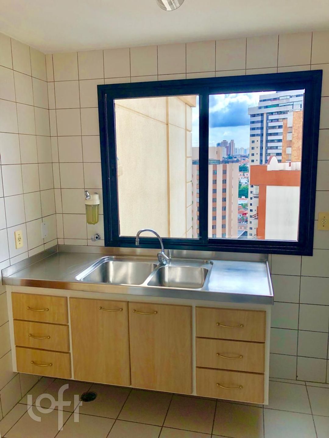 Apartamento à venda com 3 quartos, 107m² - Foto 9