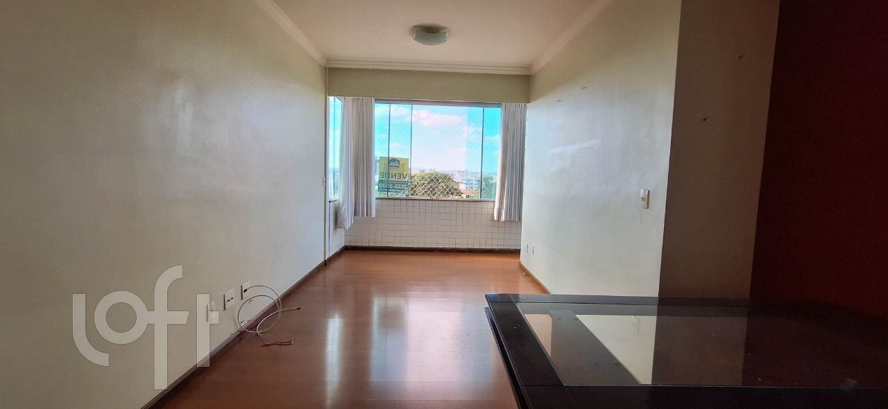 Apartamento à venda com 3 quartos, 90m² - Foto 1