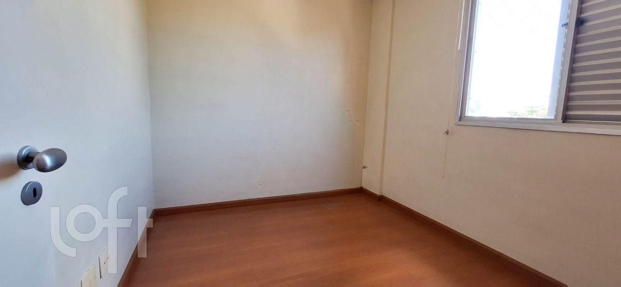 Apartamento à venda com 3 quartos, 90m² - Foto 3