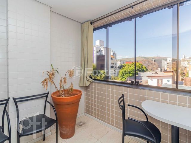 Apartamento com 69m², 2 dormitórios, 1 suíte, 1 vaga, Jardim Botânico em Porto Alegre