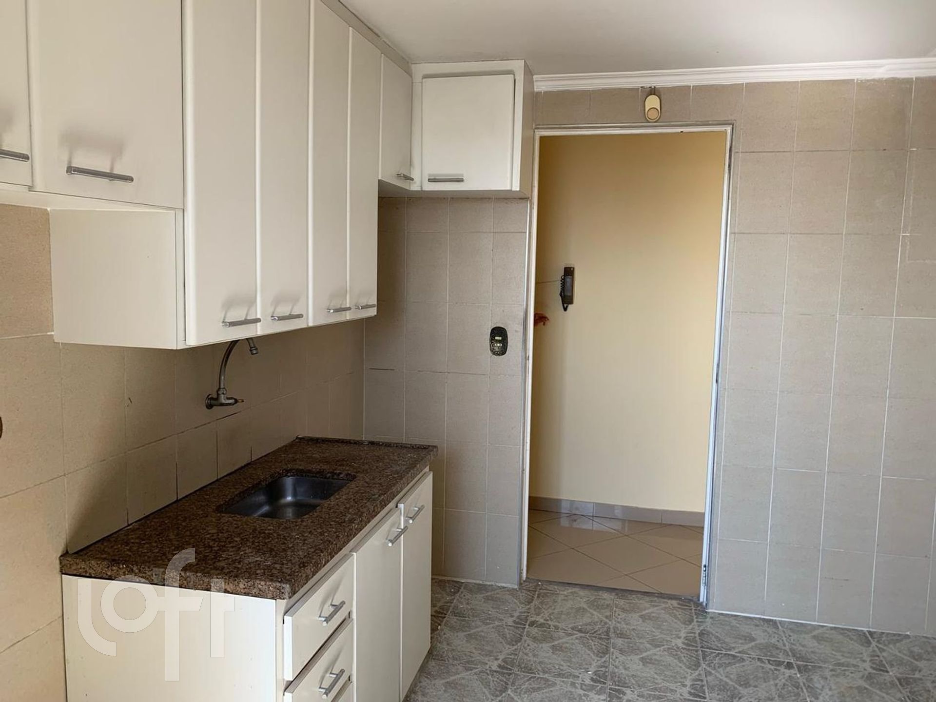 Apartamento à venda com 2 quartos, 72m² - Foto 4