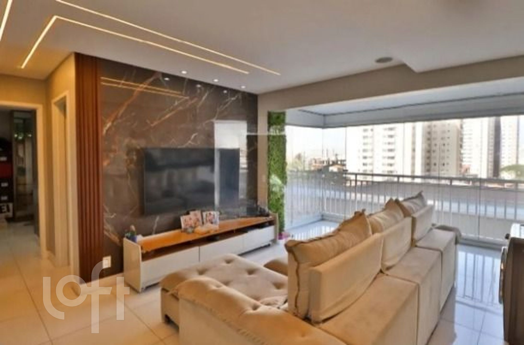 Apartamento à venda em Penha com 60 m², 2 quartos,