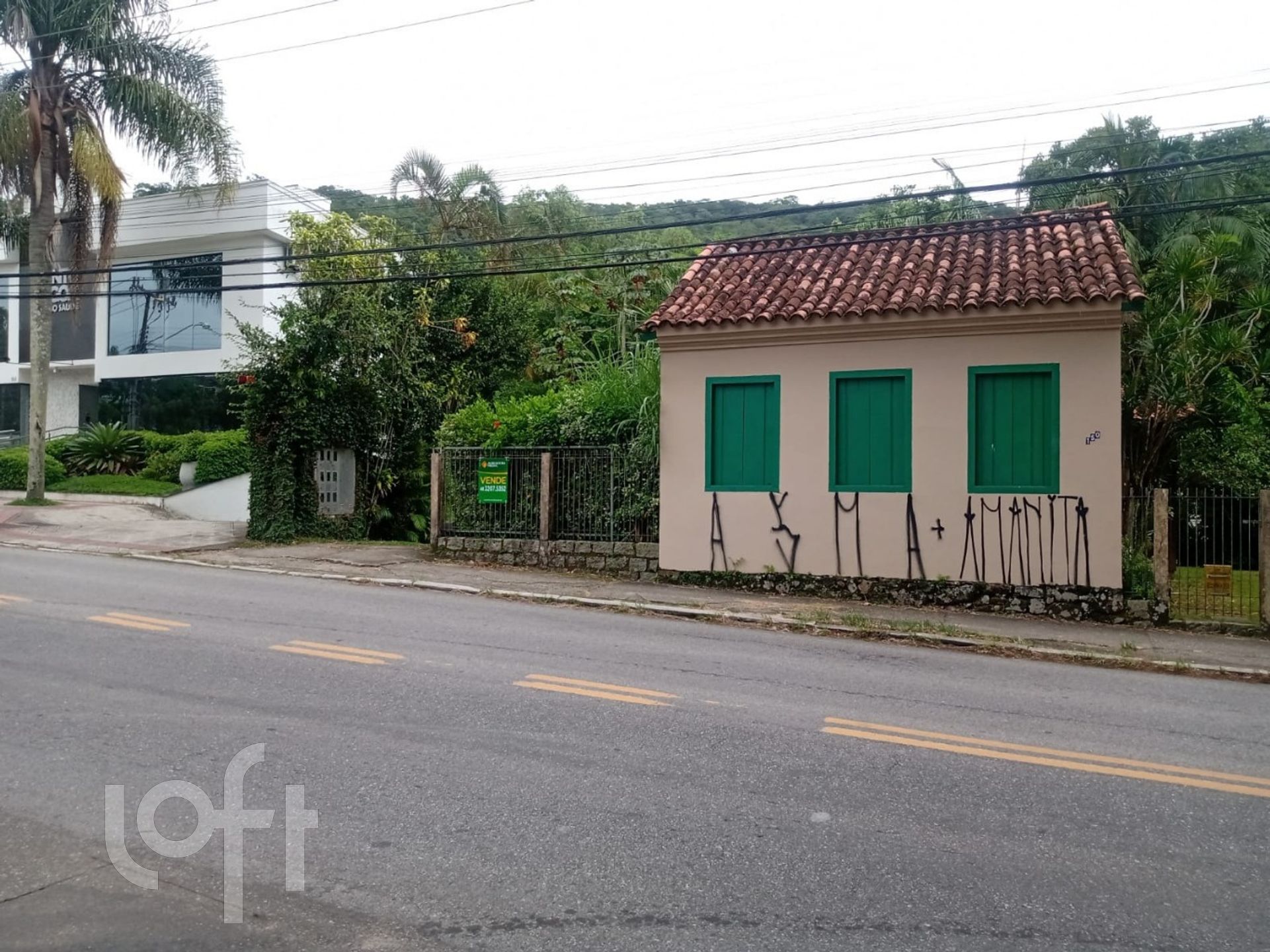 Casa Residencial com 204m², 3 quartos, 2 suítes, 5 garagens, no bairro Lagoa da Conceição em Florianópolis