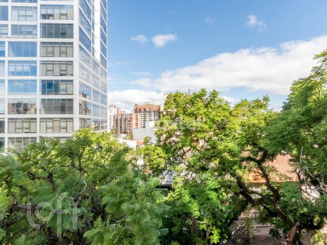 Apartamento com 109m², 3 dormitórios, 1 suíte, 1 vaga, Rio Branco em Porto Alegre