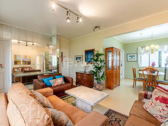 Apartamento com 109m², 3 dormitórios, 1 suíte, 1 vaga, Rio Branco em Porto Alegre