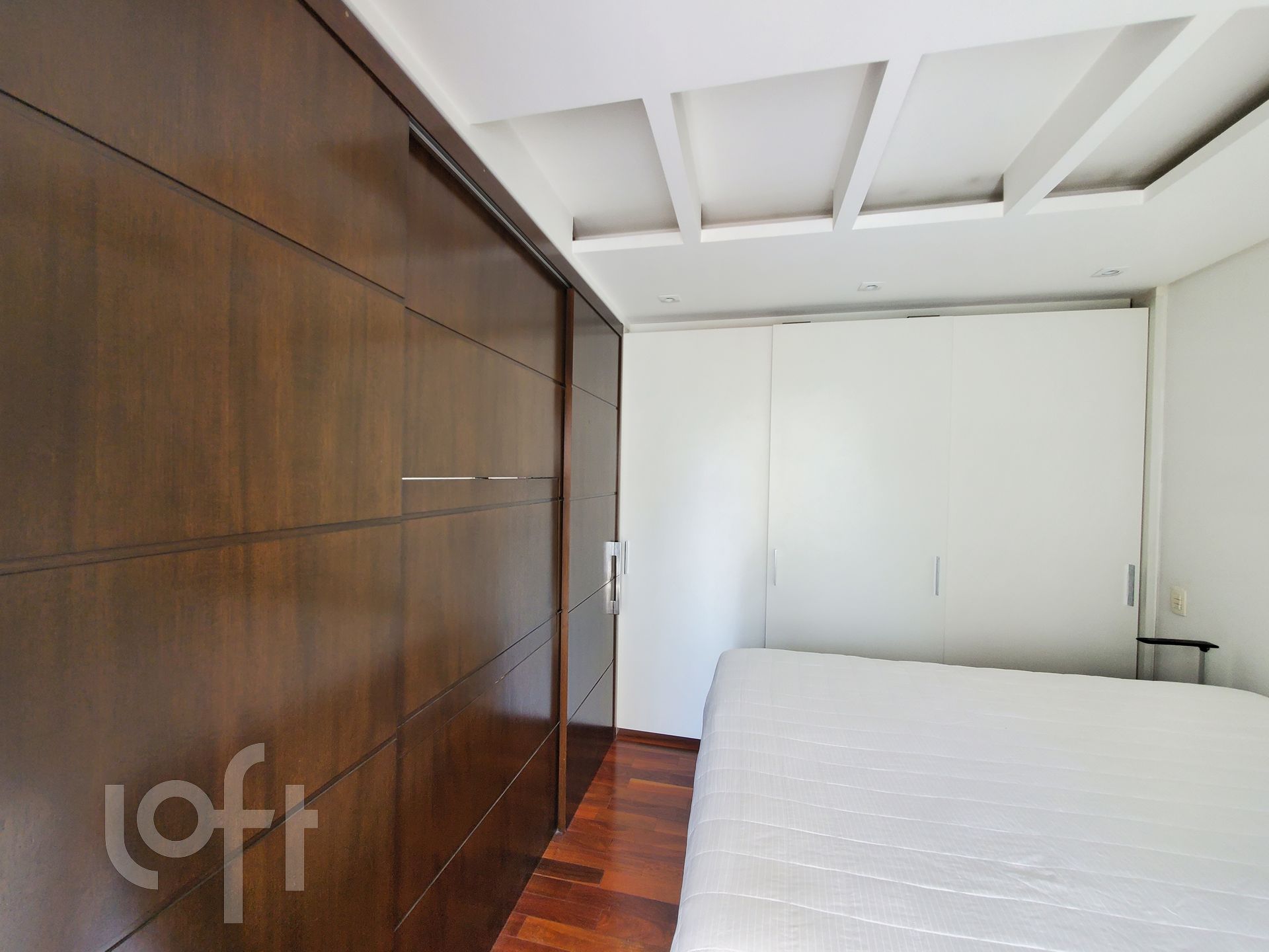 Apartamento à venda com 1 quarto, 48m² - Foto 11