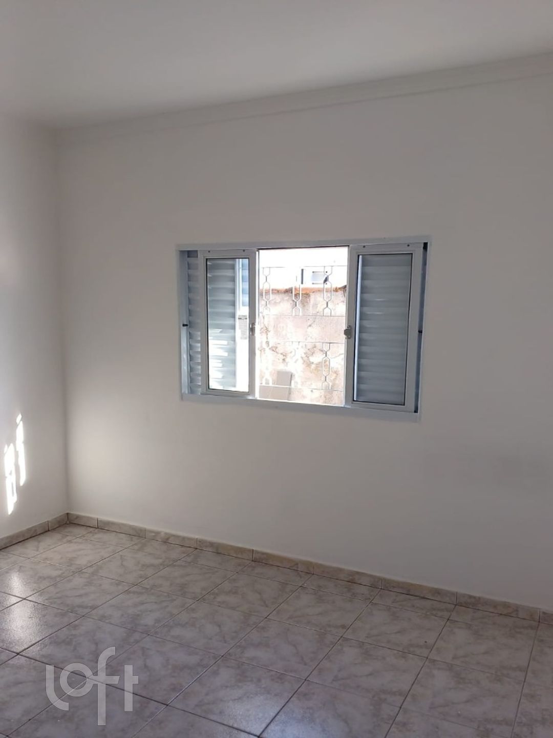 Casa à venda com 2 quartos, 50m² - Foto 2