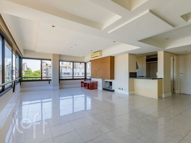 Apartamento com 106m², 2 dormitórios, 2 suítes, 2 vagas, Bela Vista em Porto Alegre