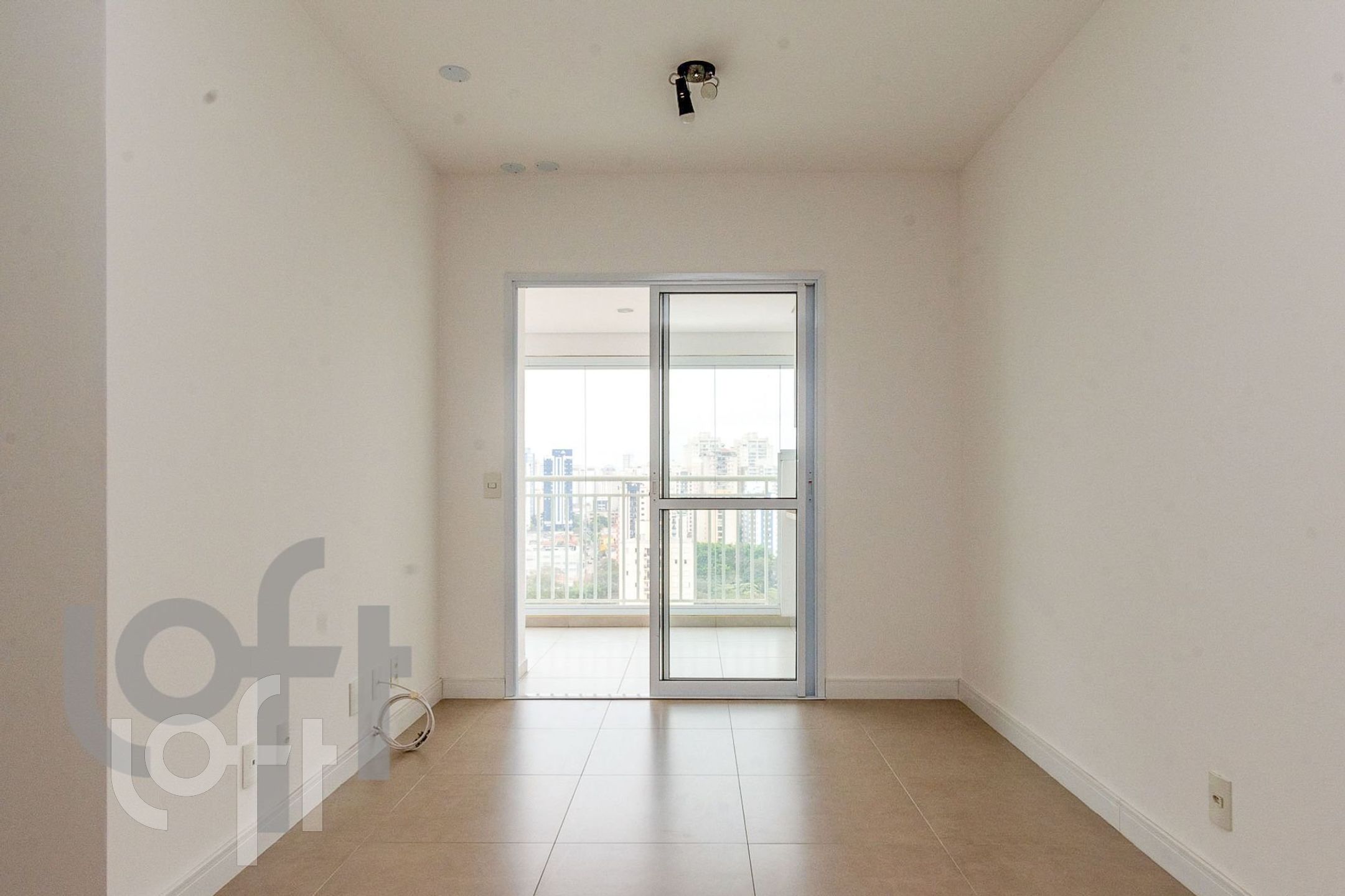 Apartamento à venda com 2 quartos, 67m² - Foto 1