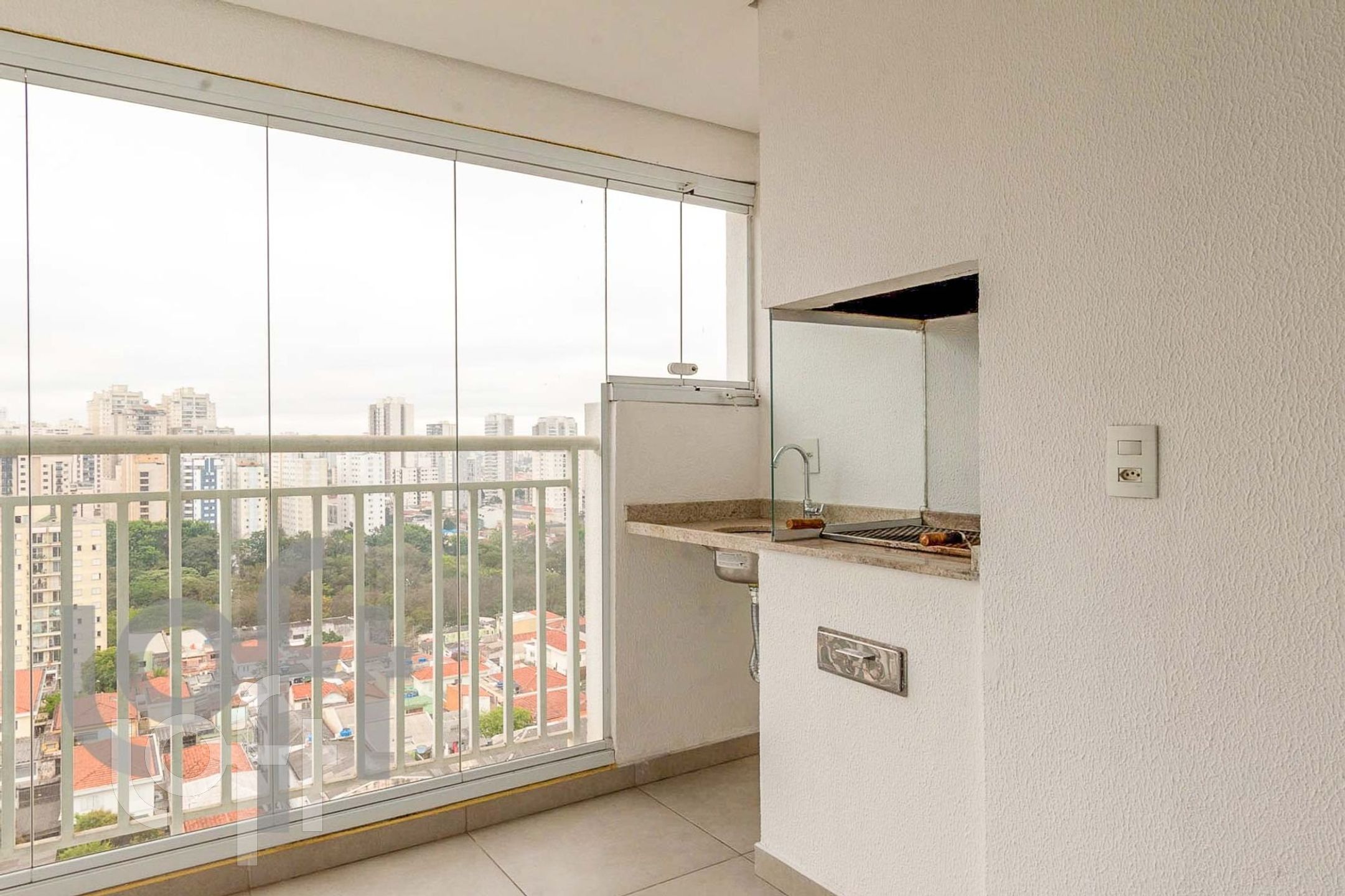 Apartamento à venda com 2 quartos, 67m² - Foto 13