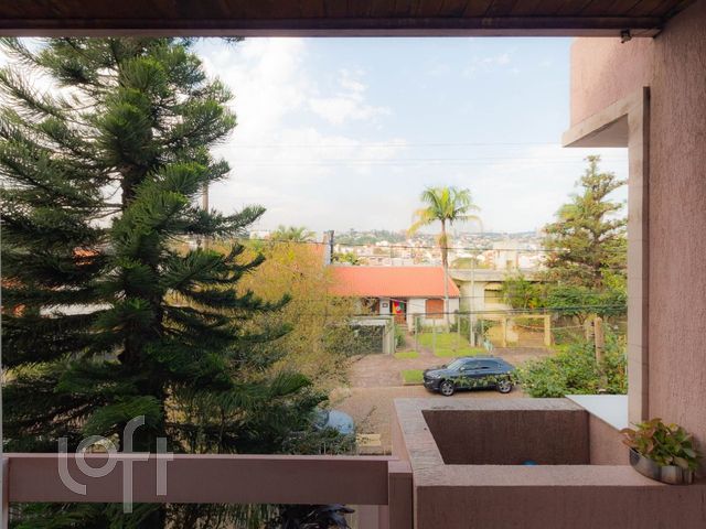 Casa com 360m², 3 dormitórios, 1 suíte, 3 vagas, Chácara das Pedras em Porto Alegre