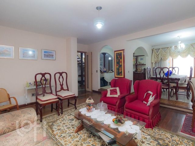 Casa com 360m², 3 dormitórios, 1 suíte, 3 vagas, Chácara das Pedras em Porto Alegre