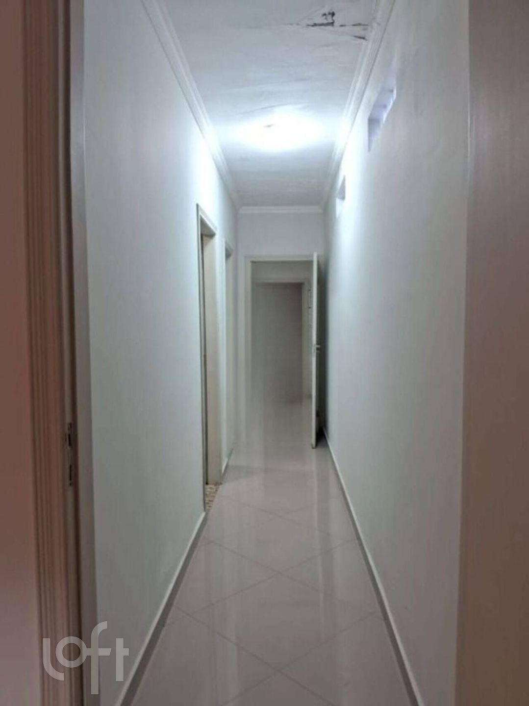 Casa à venda com 3 quartos, 211m² - Foto 5