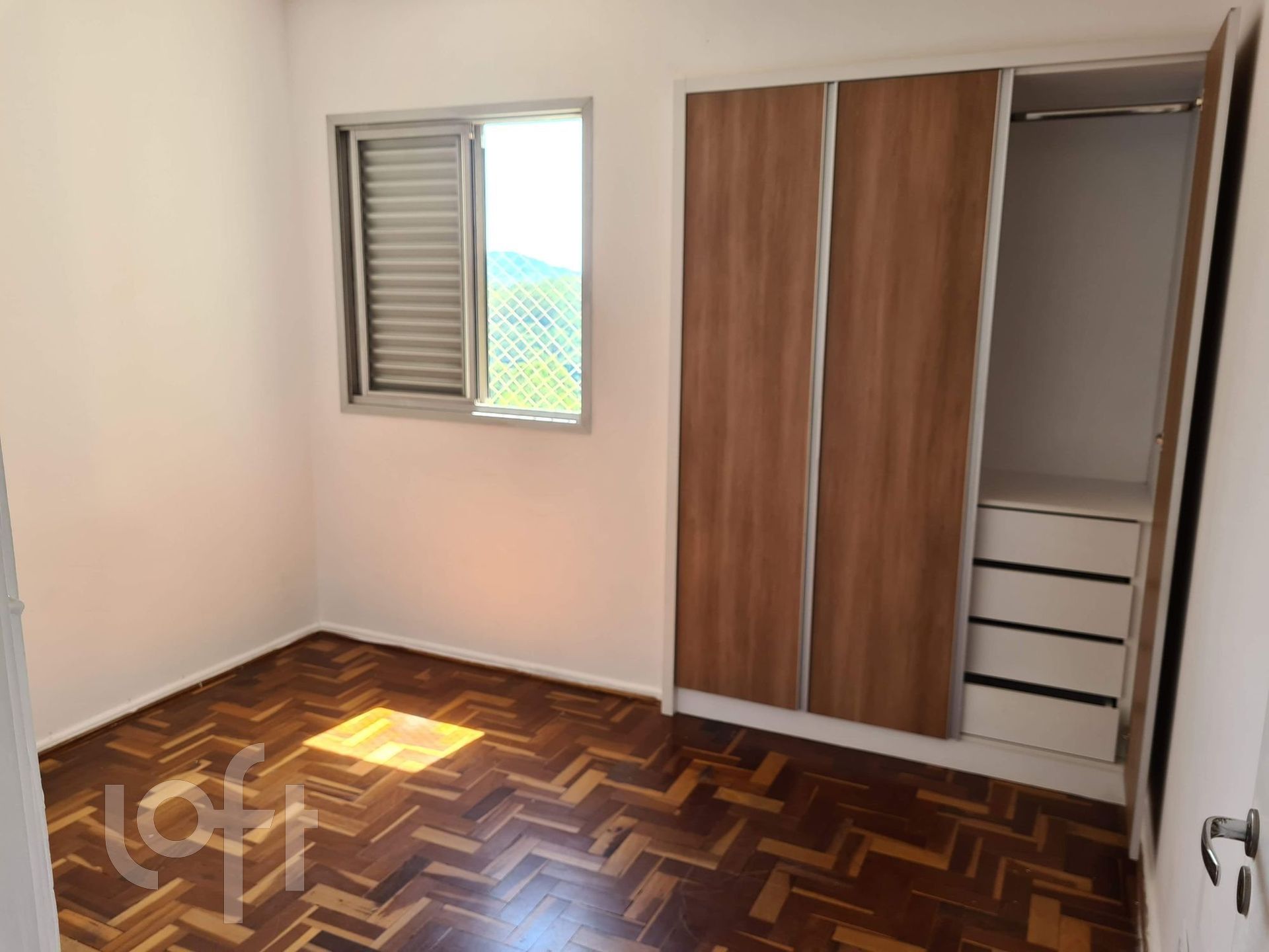 Apartamento à venda com 2 quartos, 60m² - Foto 3