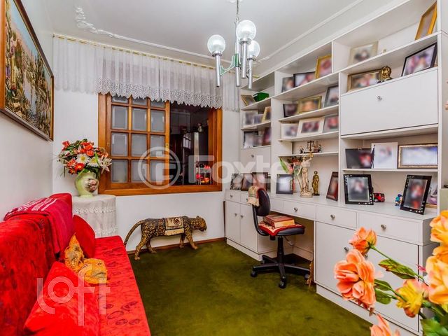 Apartamento com 113m², 4 dormitórios, Vila Ipiranga em Porto Alegre