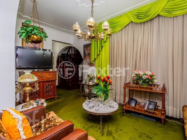 Apartamento com 113m², 4 dormitórios, Vila Ipiranga em Porto Alegre