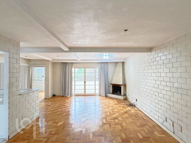 Apartamento com 180m², 3 dormitórios, 1 suíte, 2 vagas, São João em Porto Alegre