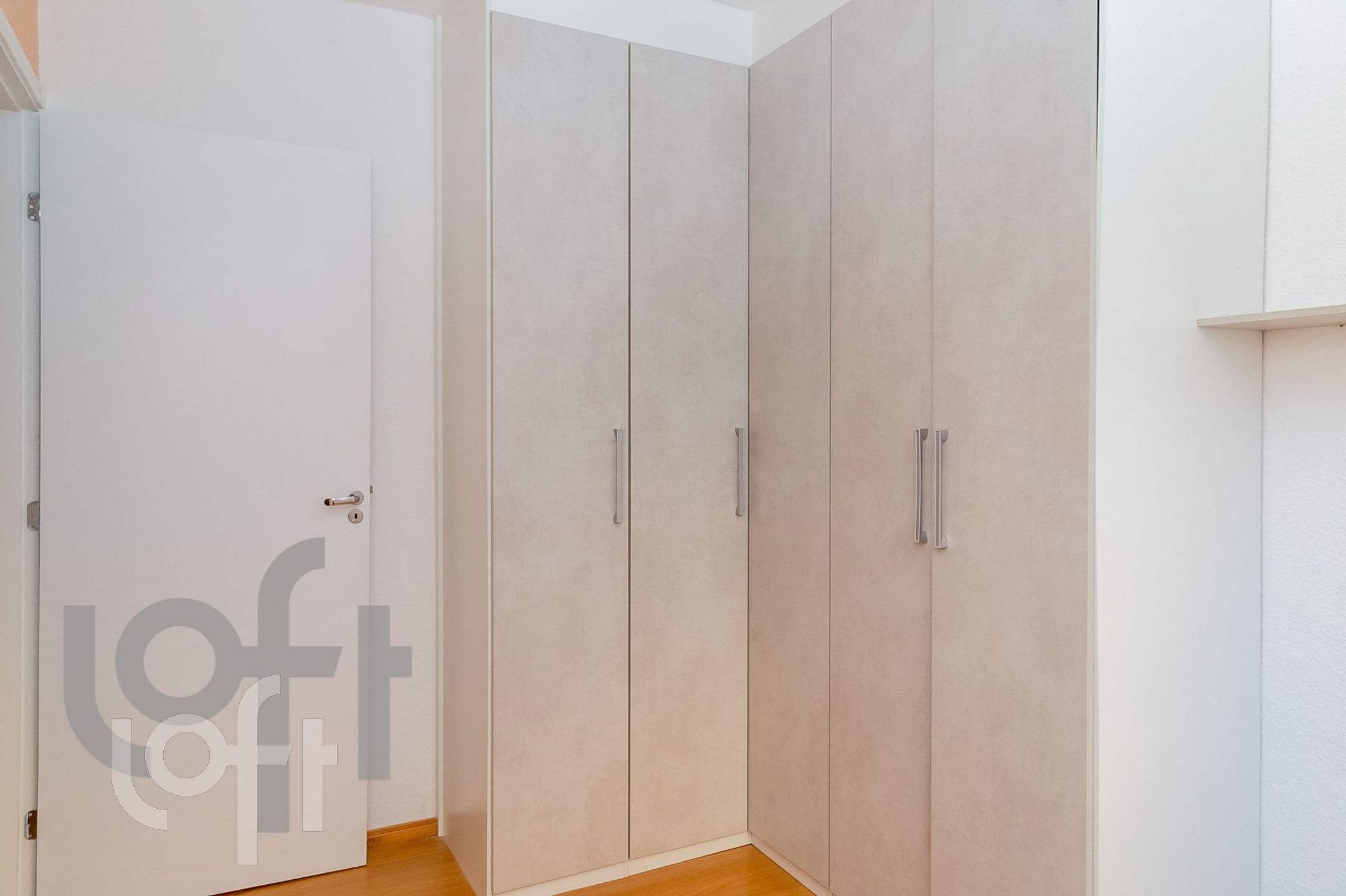 Apartamento à venda com 2 quartos, 42m² - Foto 3