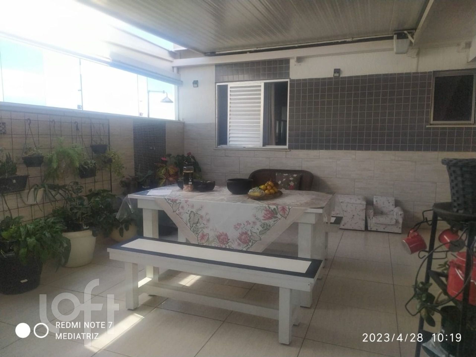 Apartamento à venda com 3 quartos, 77m² - Foto 1