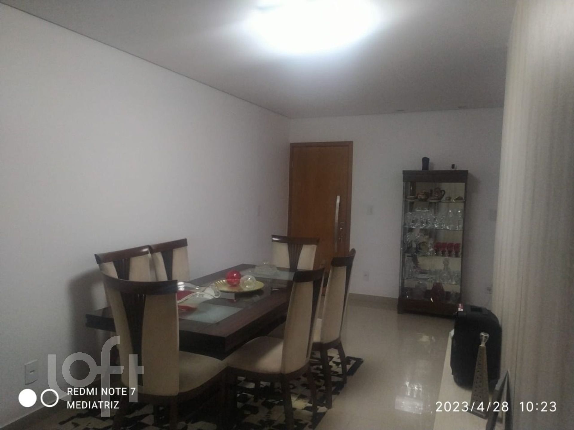 Apartamento à venda com 3 quartos, 77m² - Foto 2